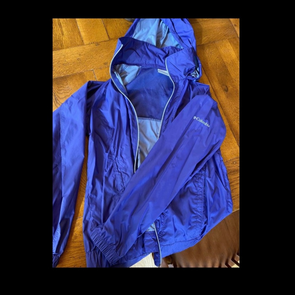 Womens  Columbia light weight jacket